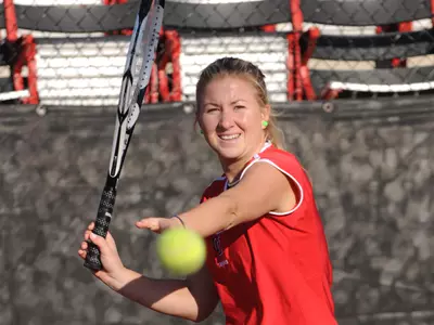 Women Fall in Tight Match with North Texas Image