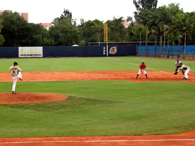 Cajuns Take FIU Finale With 8-Run Seventh Image