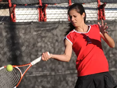 Cajuns Clinch First Win of Season Image