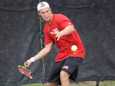 Men Beat Western, Middle on Saturday Image