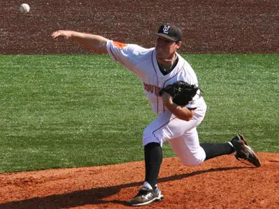 Sixth Inning Paves Way for Series Clincher Image