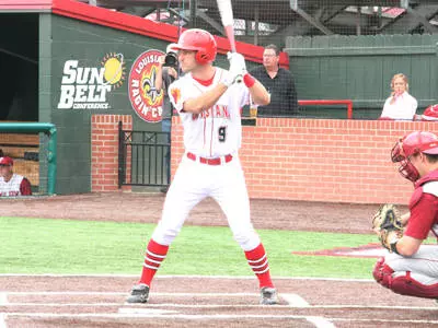 Win Streak Ends as Le Moyne Pulls Even Image