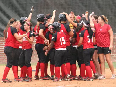 Cajuns Take Series From FAU, 1-0 Image