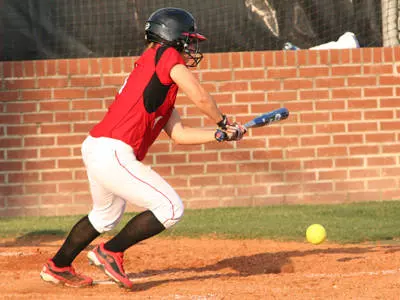 Cajuns Sweep Mean Green With 9-0 Win Image