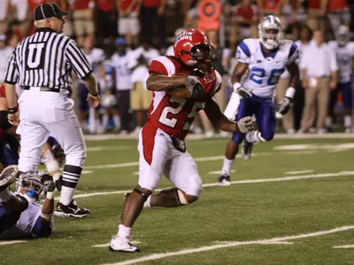 MT Pulls Away in Second Half Image