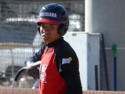 Cajuns Win 10-2, Complete Sweep Image