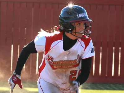 Cajuns Split Sun Belt Doubleheader Image