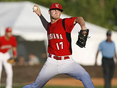 Baseball Falls to Santa Clara, 8-5 Image