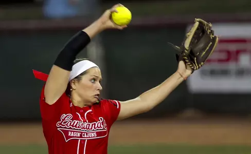 Cajuns Rebound, Topple Hawkeyes, 11-0 Image