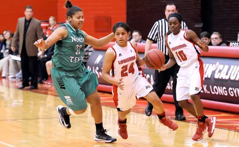 NT vs. UL WBB action