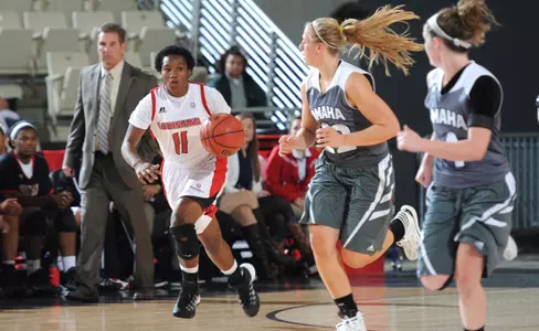 Pair of New Orleans Natives Lead Cajuns Past UNO, 71-42 Image