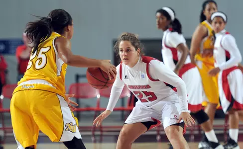 Cajuns Hold Off Nuggets for 62-54 Victory Image