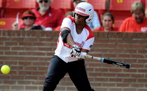 Myers Sets Ragin’ Cajuns Run Record; Cajuns Improve Streak to 21 Image