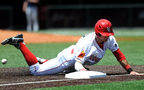 FIU Recovers to Catch Cajuns and Win in Extra Innings Image