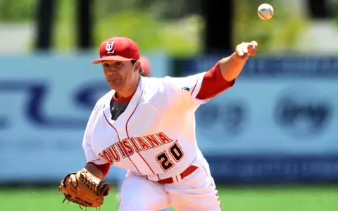 Cajuns Pile Up Runs Early and Coast to Series-Evening Win Image