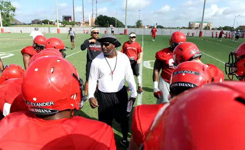 Full-Team Practice Highlights Second Day Of Preseason Football Image