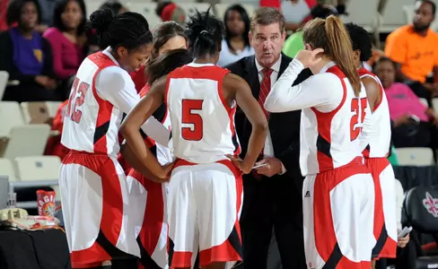 Cajuns fall to Warhawks after second half rally, 66-59 Image
