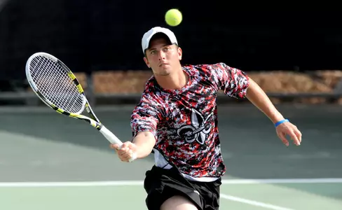 Men’s Tennis Wins Fifth Straight Against UTSA, 4-3 Image
