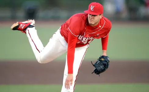 Cajuns Back At No. 1; Face UNO And McNeese State In Midweek Image