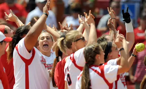 Another Walk-off Advances Cajuns to the Regional Championship Image
