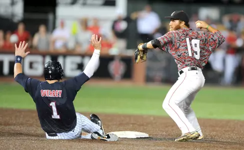 Cajuns Fall One Win Short Of Omaha Image