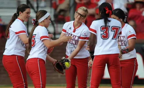 UL Softball Group