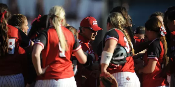 Softball Huddle 04.23.15