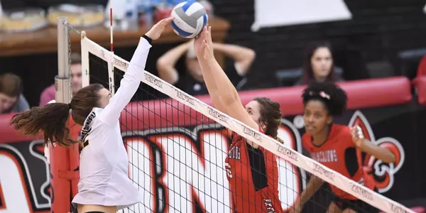 Jess Bartczyszyn Block vs. App State 10.20.17