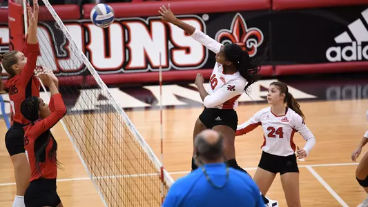 Kara Barnes Swing vs. ASU 10.23.20