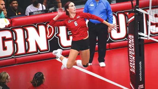 Kelsey Bennett Swing vs. UTRGV 09.02.22