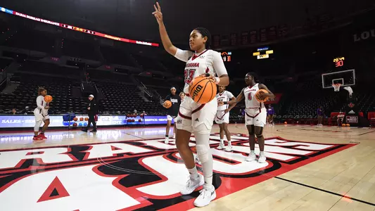 WBB Alicia Blanton Warmup vs LSUS 11.29.22