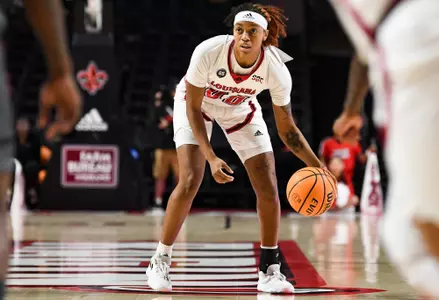 WBB Ashlyn Jones 2022-2023 Action