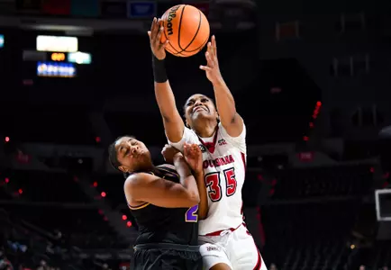 WBB Wilnie Joseph 2022-23 Action