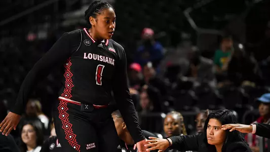 WBB Mariah Stewart High-Fives vs. ODU 1.19.23