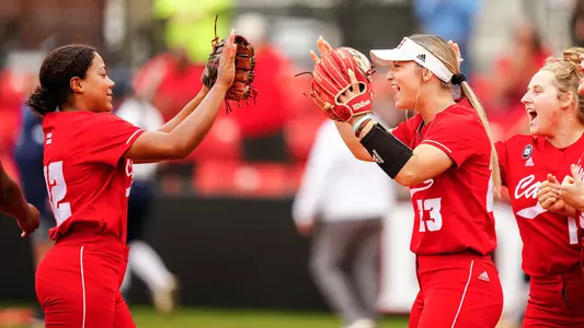 SB Mihyia Davis and Alexa Langeliers Celebrate vs. South Alabama 4.9.23