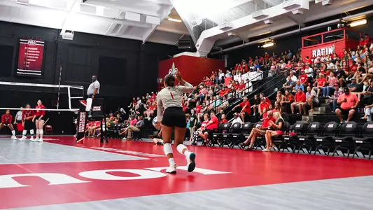 VB Siena DeCambra Serves in Red-White Scrimmage 8.11.23