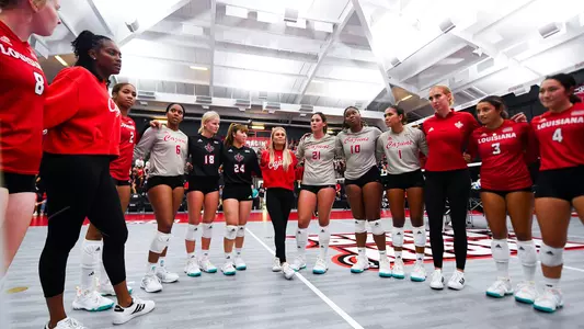VB Group Huddle Red-White Scrimmage 8.11.23