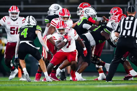 Elijah ‘Bill’ Davis runs the ball September 16, 2023 Louisiana vs University of Alabama Birmingham Football in Birmingham, AL at Protective Stadium. Final score Louisiana 41 UAB 21. Photo by Benjamin R. Massey/Ragin Cajun Athletics