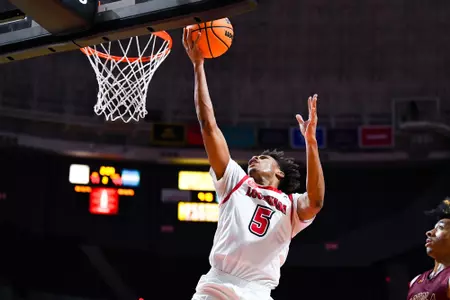 London Fields lay up November 27, 2023 Louisiana vs Loyola New Orleans Men's Basketball in Lafayette, LA at the Cajundome. Final score Louisiana 78 Loyola NO 54. Photo by Benjamin R. Massey/Ragin Cajun Athletics