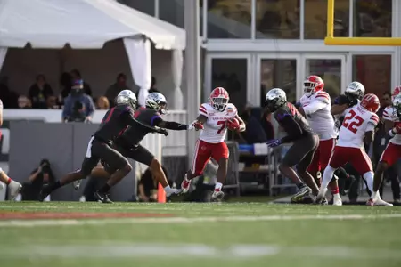 Bill Davis runs against TCU