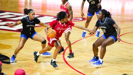 WBB Tamiah Robinson Dribble Drive vs. New Orleans 11.26.24