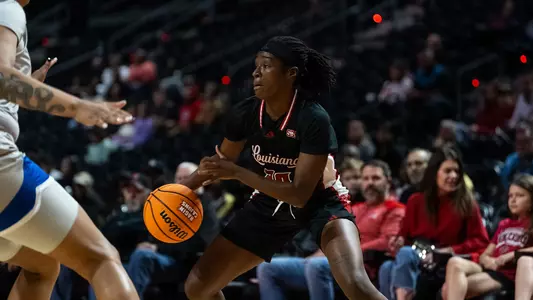 WBB Erica Lafayette Dribbles vs. Georgia State 01.04.25