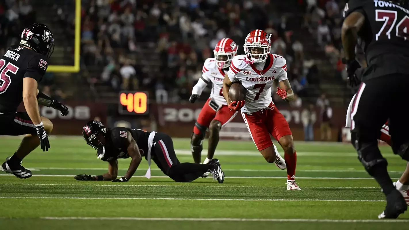 Courtline Flowers runs back an interception in Saturday's contest at Troy
