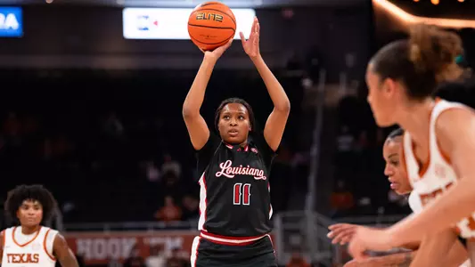 WBB Arionna Patterson Shoots at Texas 11.10.25