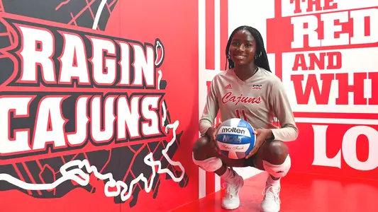 VB Lindsey Henry Summer 2025 Bio Photos