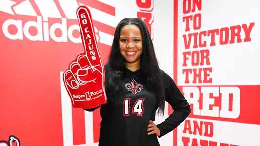 VB Gigi Smith Summer 2025 Bio Photos