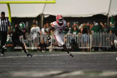 Cajuns Edged on Late Field Goal, 34-31 Image