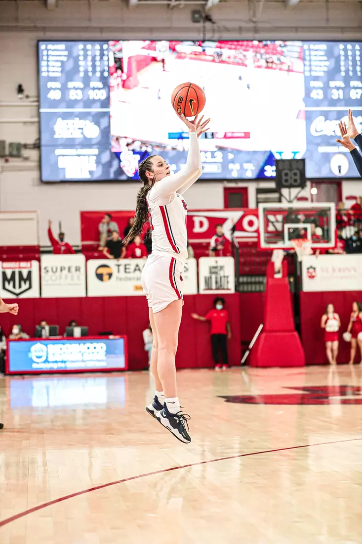 Emma Nolan tallied four points and two rebounds.
