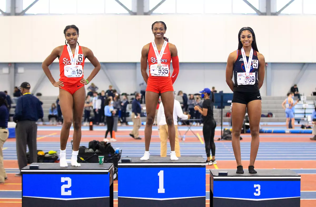 400-meter podium.
