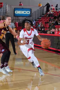 Sophomore Aliyyah Handford scored 18 points on 7-of-12 shooting against Auburn.